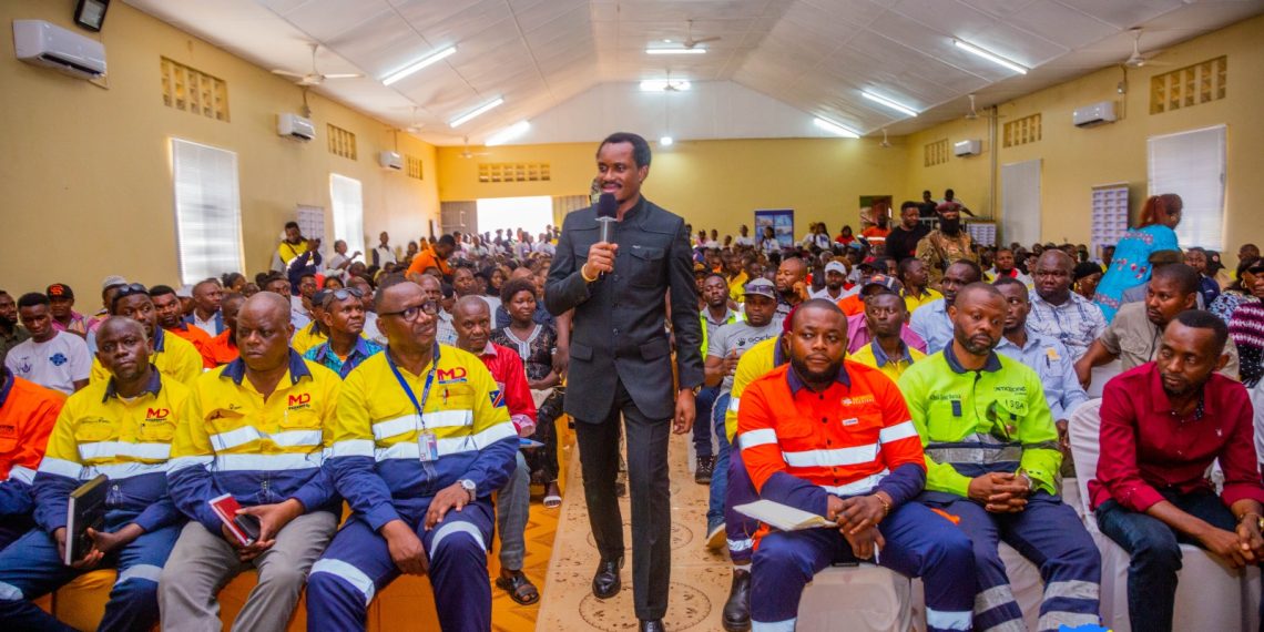 CREATION DES EMPLOIS A TRAVERS LA SOUS-TRAITANCE : LE DG DE L’ARSP MIGUEL KASHAL A ANIME UNE CONFERENCE POUR LES ENTREPRENEURS DU HAUT-UELE